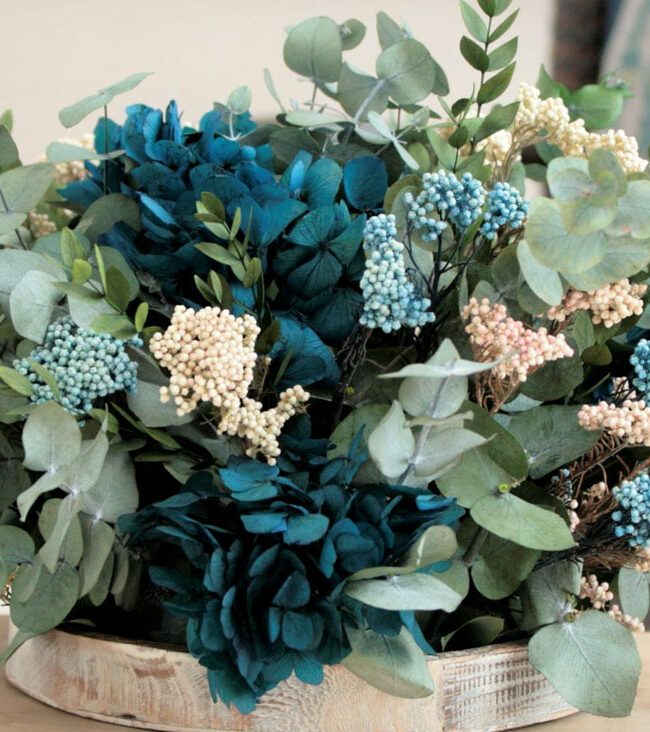 Decoración con flores preservadas: belleza duradera en tu oficina